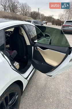 Лифтбек Tesla Model S 2013 в Киеве фото 9 Лифтбек Tesla Model S 2013 в Киеве