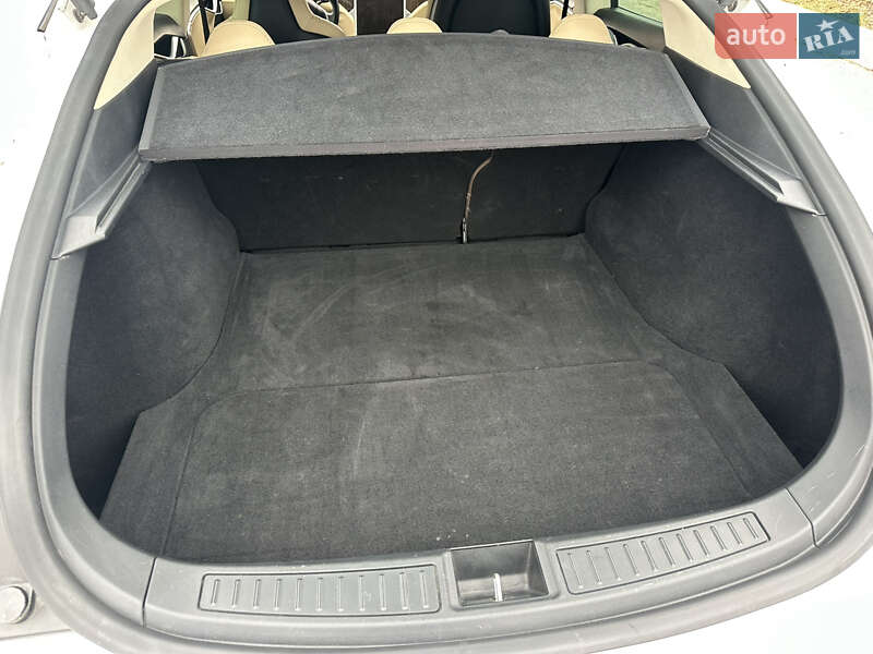 Лифтбек Tesla Model S 2013 в Киеве фото 8 Лифтбек Tesla Model S 2013 в Киеве