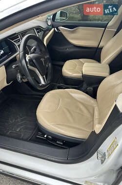 Лифтбек Tesla Model S 2013 в Киеве фото 12 Лифтбек Tesla Model S 2013 в Киеве