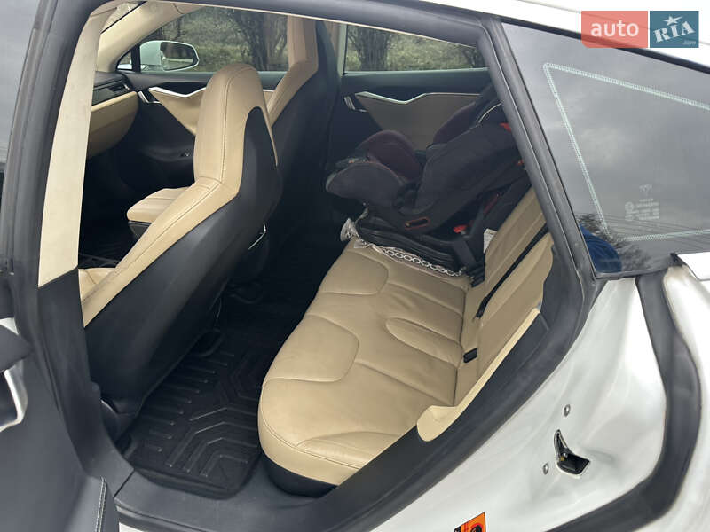 Лифтбек Tesla Model S 2013 в Киеве фото 16 Лифтбек Tesla Model S 2013 в Киеве