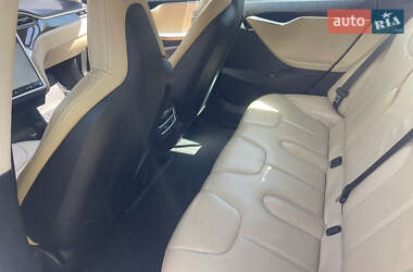 Лифтбек Tesla Model S 2013 в 