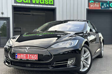 Лифтбек Tesla Model S 2014 в 