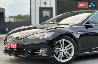 Лифтбек Tesla Model S 2014 в 