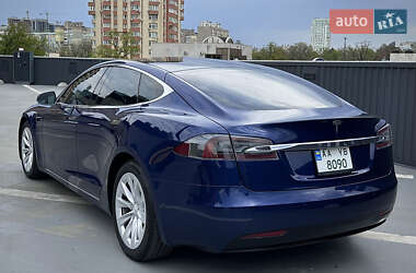 Лифтбек Tesla Model S 2017 в 