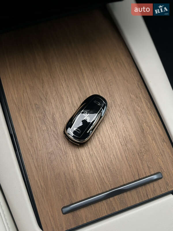 Лифтбек Tesla Model S 2019 в Житомире фото 22 Лифтбек Tesla Model S 2019 в Житомире