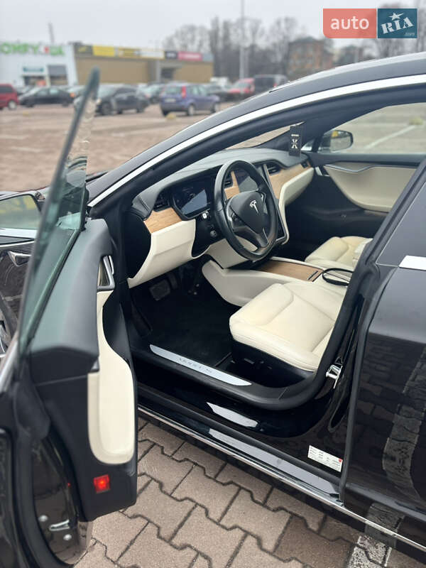 Лифтбек Tesla Model S 2019 в Житомире фото 18 Лифтбек Tesla Model S 2019 в Житомире