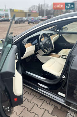 Ліфтбек Tesla Model S 2019 в 