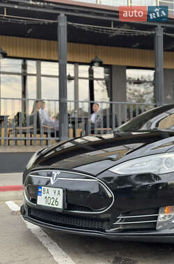 Ліфтбек Tesla Model S 2014 в 