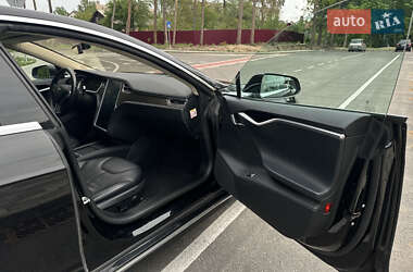 Ліфтбек Tesla Model S 2014 в 