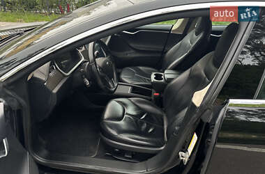 Ліфтбек Tesla Model S 2014 в 