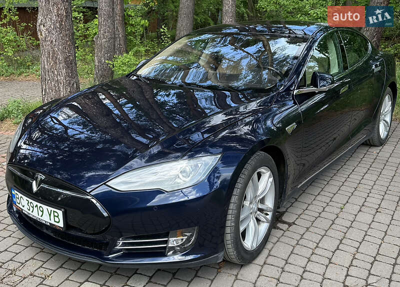 Лифтбек Tesla Model S 2015 в Львове фото 3 Лифтбек Tesla Model S 2015 в Львове