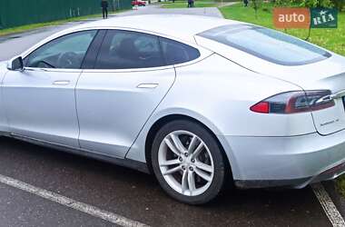 Лифтбек Tesla Model S 2013 в 