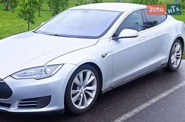 Лифтбек Tesla Model S 2013 в 