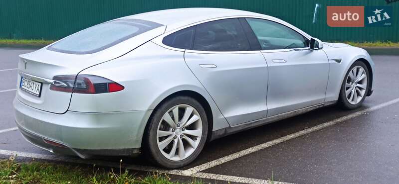 Лифтбек Tesla Model S 2013 в Богородчанах