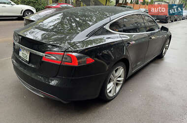 Ліфтбек Tesla Model S 2014 в 