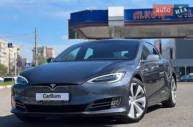 Лифтбек Tesla Model S 2020 в 