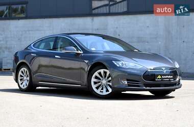 Лифтбек Tesla Model S 2016 в 