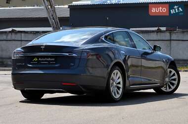 Лифтбек Tesla Model S 2016 в 