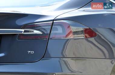 Лифтбек Tesla Model S 2016 в 