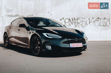 Лифтбек Tesla Model S 2020 в Львове