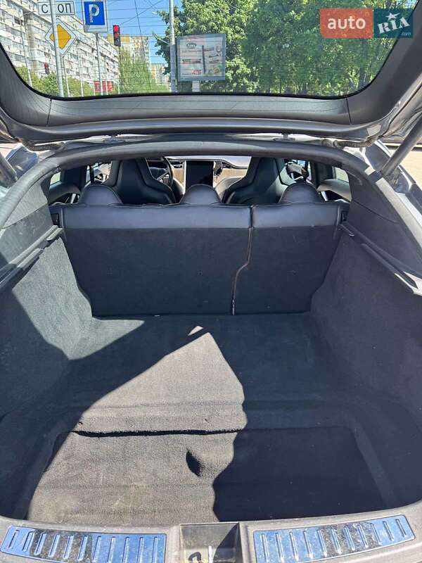 Лифтбек Tesla Model S 2013 в Днепре