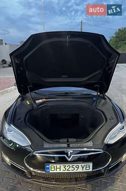 Лифтбек Tesla Model S 2013 в 