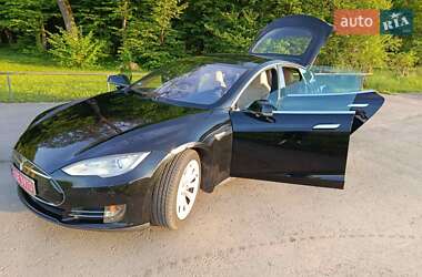 Ліфтбек Tesla Model S 2016 в 