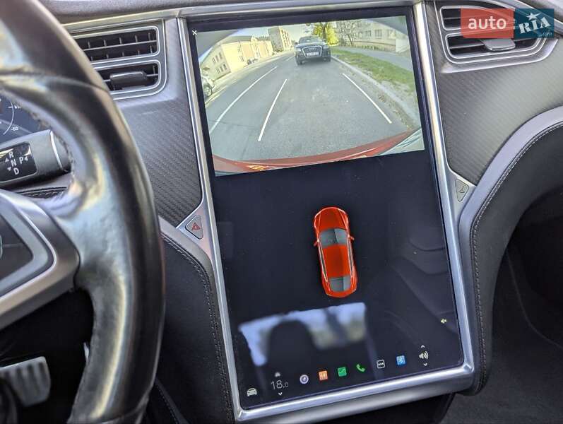Ліфтбек Tesla Model S 2015 в Києві