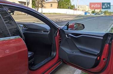 Ліфтбек Tesla Model S 2015 в 