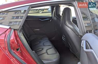 Ліфтбек Tesla Model S 2015 в 
