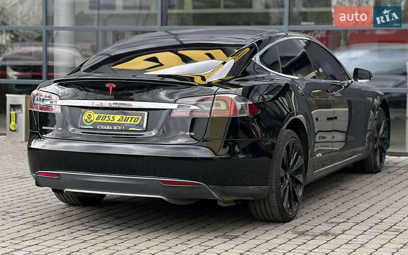 Ліфтбек Tesla Model S 2013 в Івано-Франківську