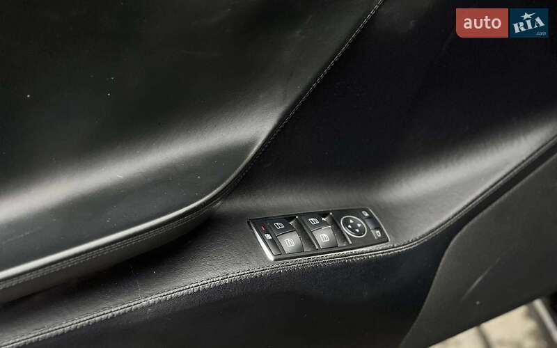Ліфтбек Tesla Model S 2013 в Івано-Франківську