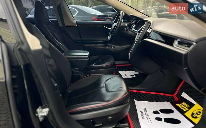 Ліфтбек Tesla Model S 2013 в Івано-Франківську