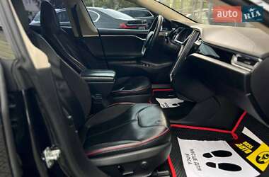 Лифтбек Tesla Model S 2013 в 