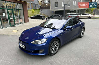 Ліфтбек Tesla Model S 2020 в Львові