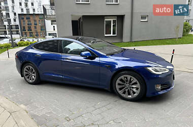 Лифтбек Tesla Model S 2020 в 