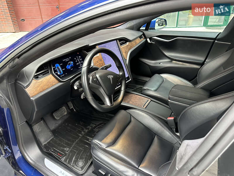 Лифтбек Tesla Model S 2020 в Львове