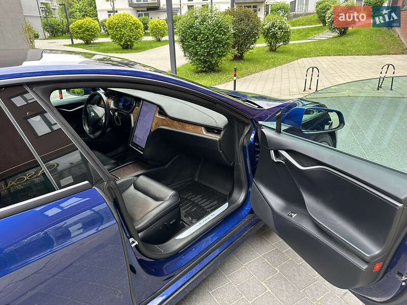 Лифтбек Tesla Model S 2020 в Львове