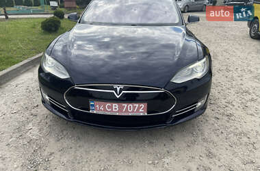 Лифтбек Tesla Model S 2014 в 