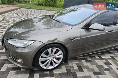 Ліфтбек Tesla Model S 2015 в 