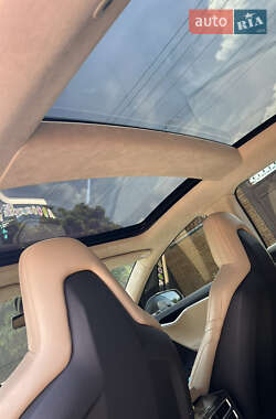 Лифтбек Tesla Model S 2016 в 
