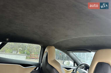 Лифтбек Tesla Model S 2016 в 