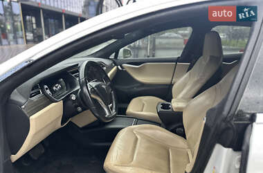 Лифтбек Tesla Model S 2016 в 