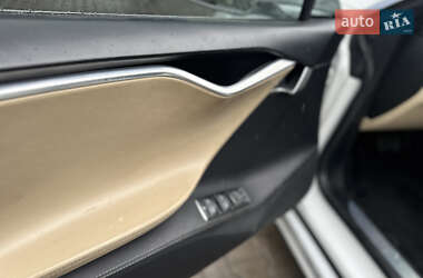 Лифтбек Tesla Model S 2016 в 