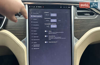 Лифтбек Tesla Model S 2016 в 
