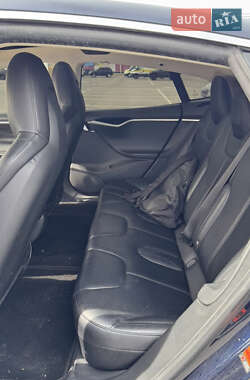 Лифтбек Tesla Model S 2014 в 