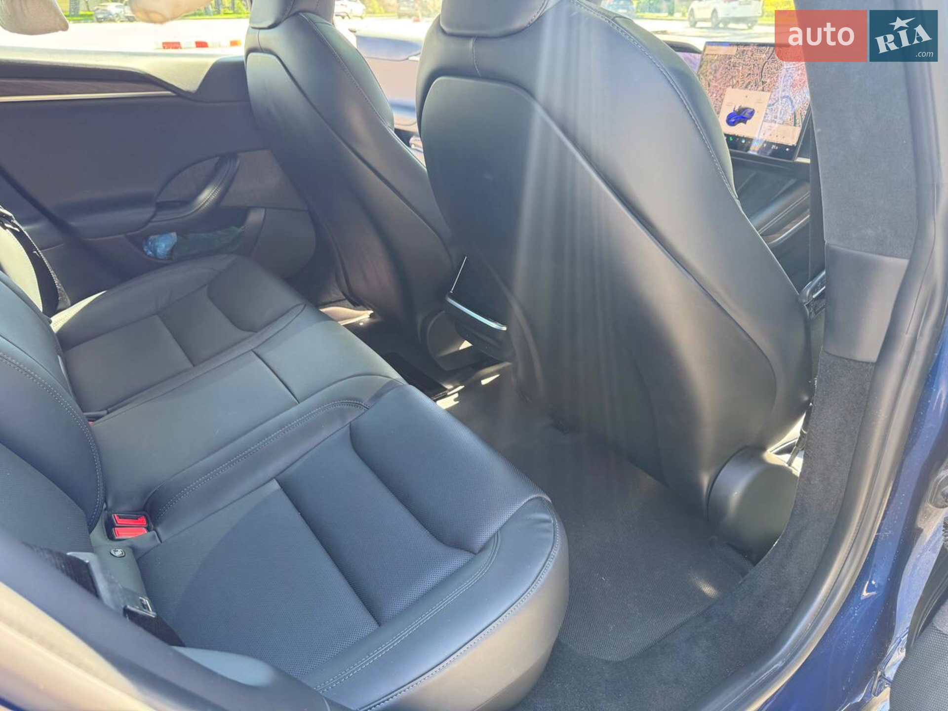 2022 Tesla Model S - мініатюра 11