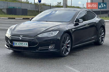 Ліфтбек Tesla Model S 2015 в 
