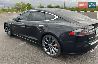 Ліфтбек Tesla Model S 2015 в 