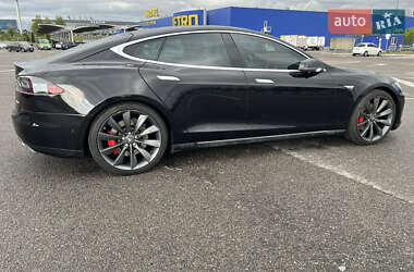 Ліфтбек Tesla Model S 2015 в 